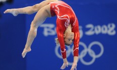 开云体育官网-跨越太平洋的篮球对话，当广厦的坚韧遭遇独行侠的传奇