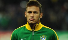 开云体育APP下载-皮克一袭红衣点燃赛场，克罗地亚掀翻毕尔巴鄂神话