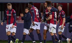 开云体育APP下载-关于博洛尼亚二比零击败罗索宾，保级希望增大的信息