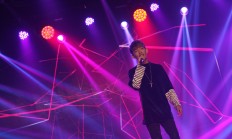 开云体育下载-TL险胜GEN，Xiaohu线上压制力十足强强对话入围赛，点燃全场激情