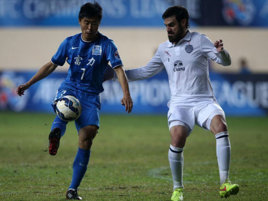 包含广州富力主场大捷，亚冠出线悬念的词条