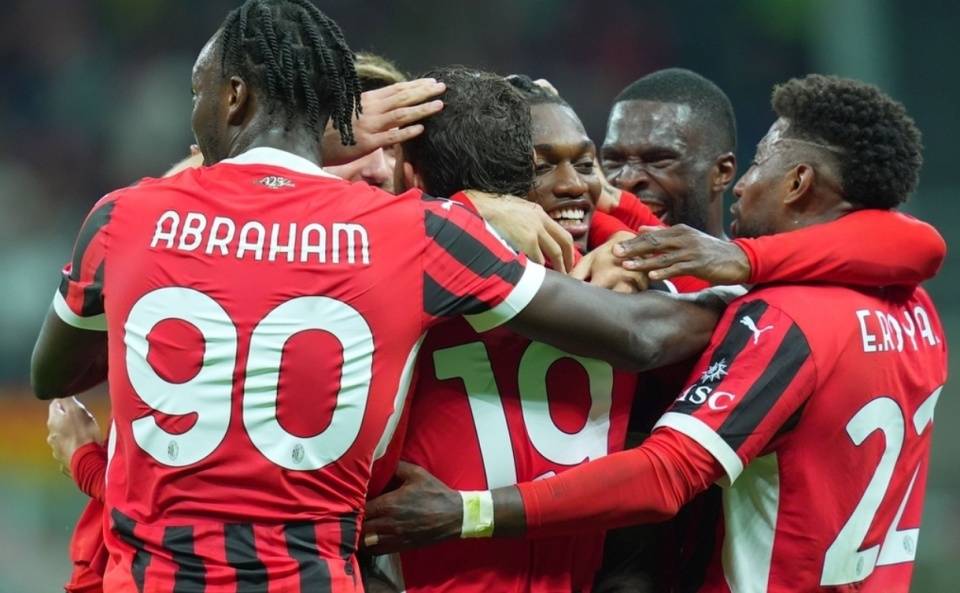 关于AC米兰大胜对手，实现逆转晋级的信息