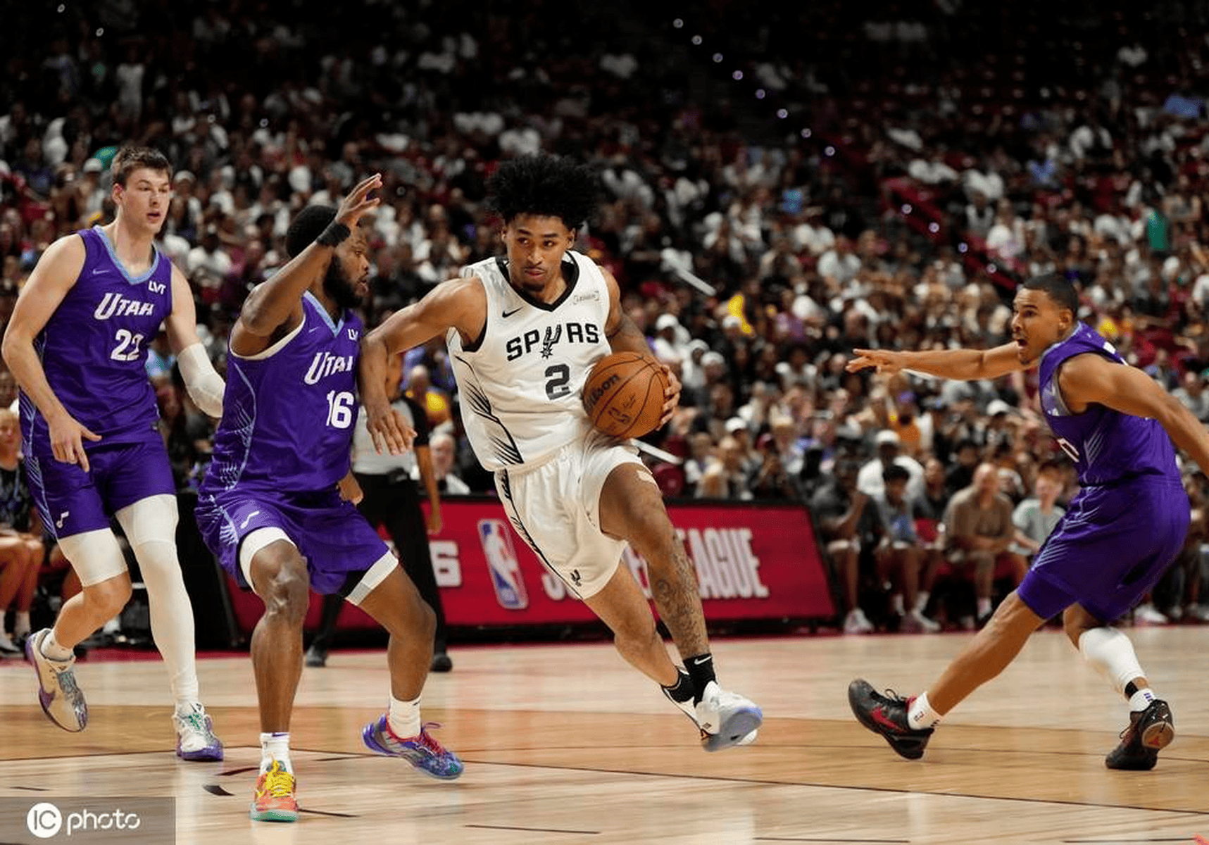 马刺再战爵士，鹈鹕全力以赴迎接挑战的简单介绍