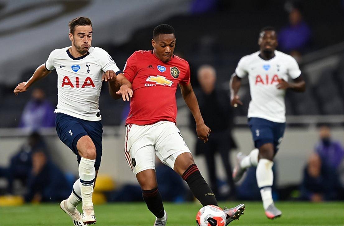 曼联击败对手，谱写新一篇辉煌