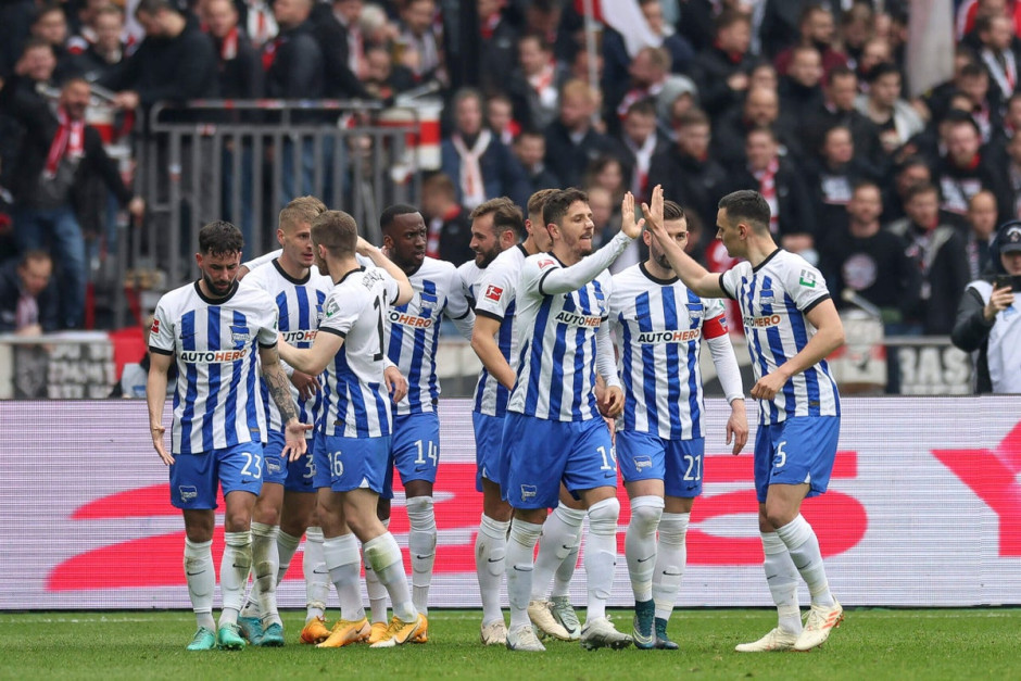 柏林赫塔主场大胜，士气高涨