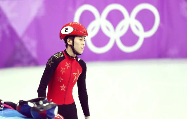 短道速滑队员再创佳绩，荣耀与荣誉的简单介绍